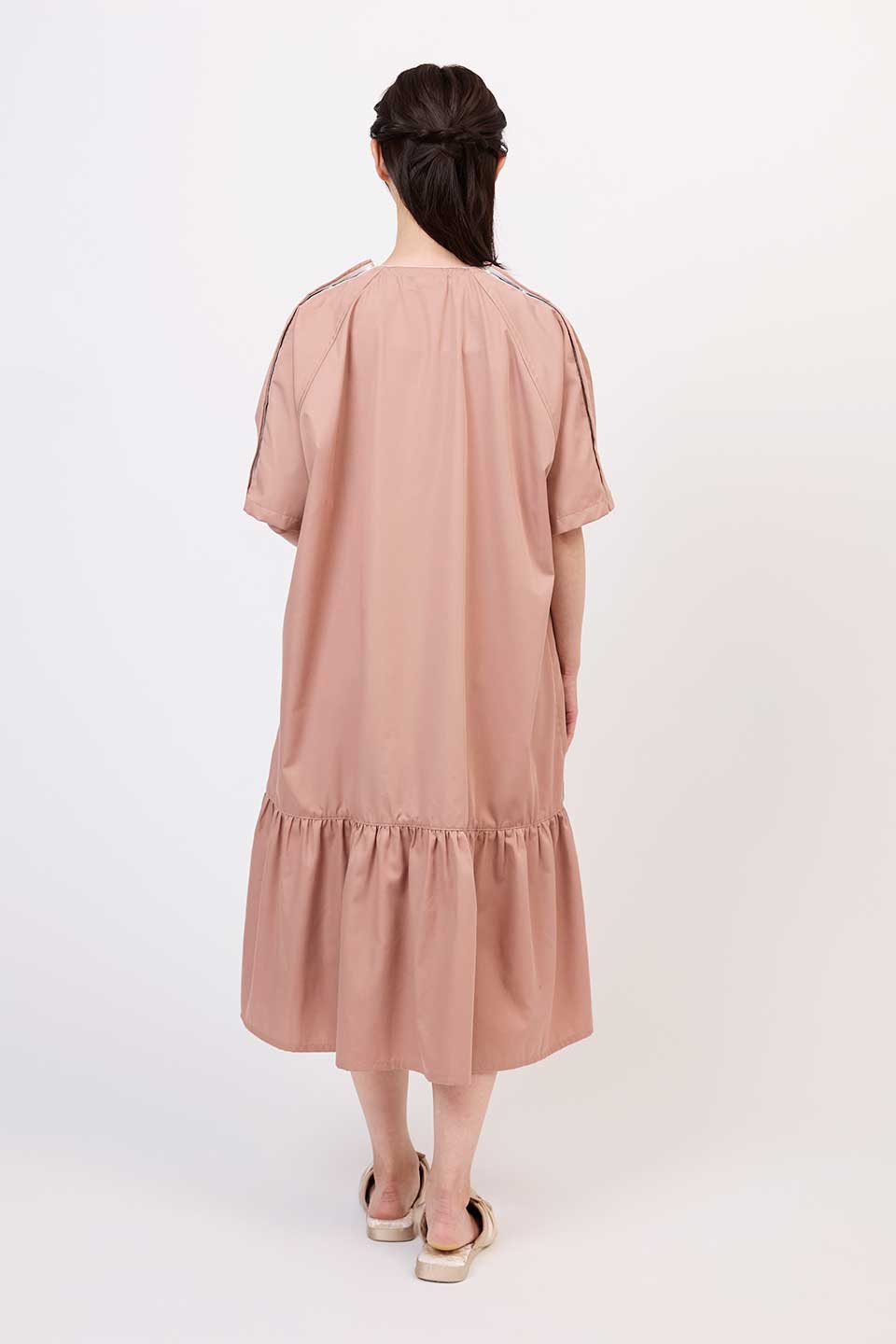 【B03】ティアードギャザー分娩着