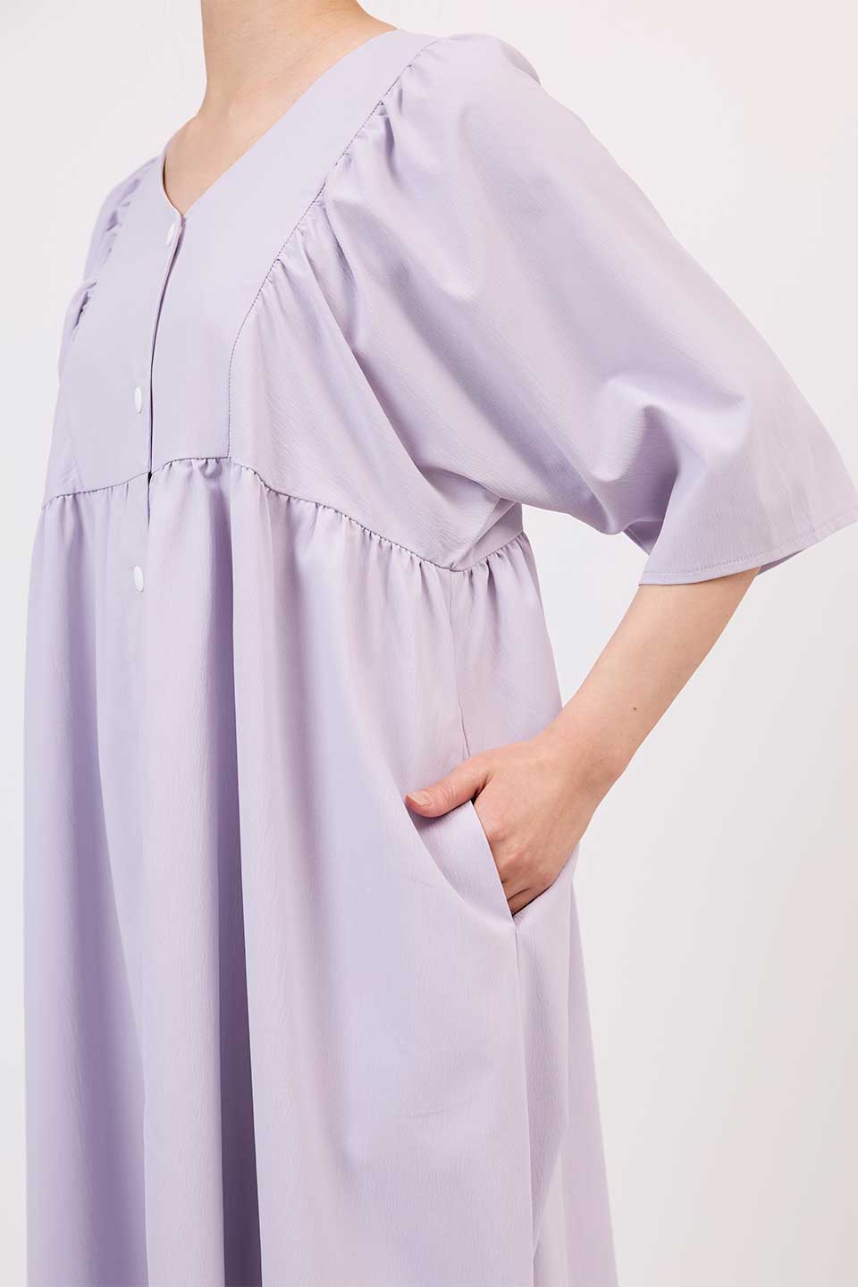 【P05】Vネックギャザー院内着