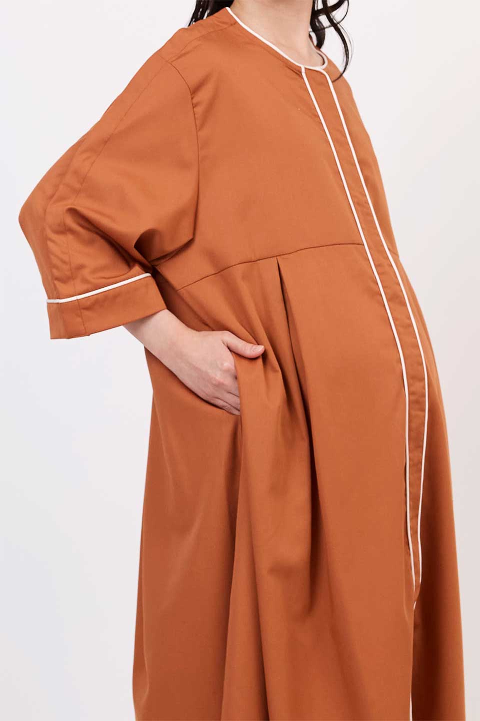 【B02】タックプリーツ分娩着